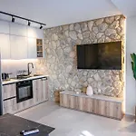 公寓 Aqua Lora 尼基亚娜