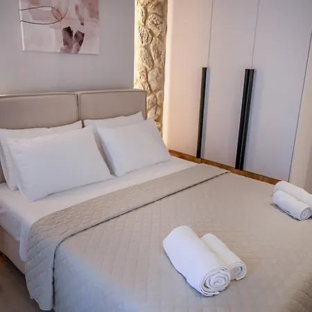 Aqua Lora * ניקיאנה