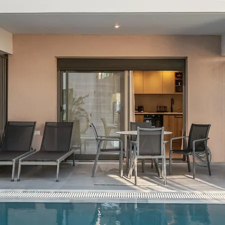 Aqua Lora דירה ניקיאנה