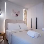 Aqua Lora Apartment