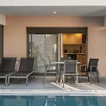 Aqua Lora Apartment Nikiana