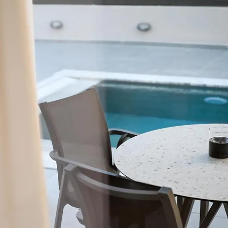 Aqua Lora Apartment Nikiana