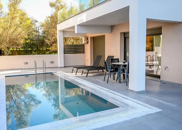 Apartment Aqua Lora Nikiana