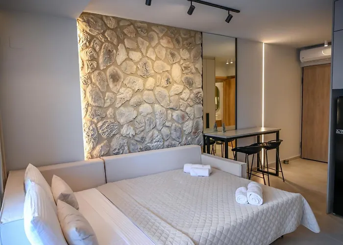 Aqua Lora Apartment Nikiana