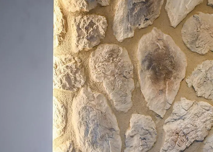 Aqua Lora Apartment *