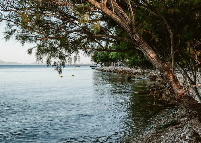 Aqua Lora Apartment *