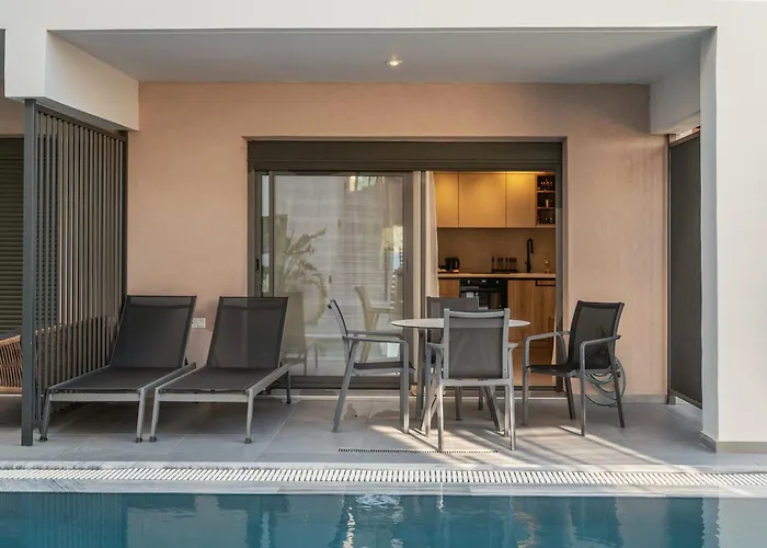 Aqua Lora Apartment Nikiana